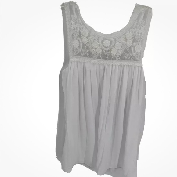 Show Me Your Mumu White NWT Crochet Lace Mini Sleeveless nightgown Size Small - Picture 1 of 9